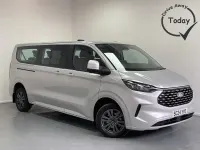 Usado Ford Tourneo Custom Titanium 136 HP (100 kW) 2024 Prateado Van