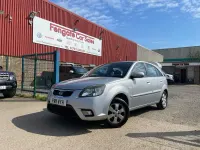 Używany Kia Rio 109 KM (80 kW) 2011 Srebrny Hatchback