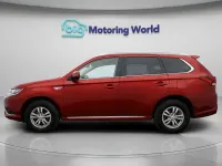 Usado Mitsubishi Outlander P-HEV 224 HP (164 kW) 2021 Vermelho SUV