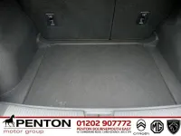 Used MG MG4 EV SE 123 kW (168 HP) 2023 White Hatchback