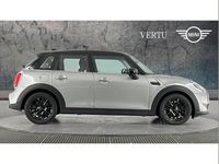 Begagnad Mini Cooper Classic 136 HK (100 kW) 2022 Silver Halvkombi