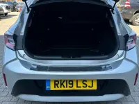 Used Toyota Corolla 122 HP (89 kW) 2019 Silver Hatchback