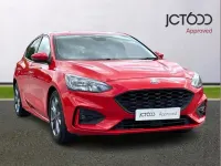 Used Ford Focus ST-Line 117 HP (86 kW) 2020 Red Hatchback