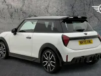 Used Mini Cooper Hatch 113 kW (154 HP) 2026 White Hatchback