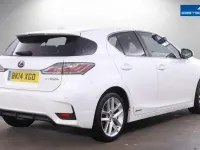 Used Lexus CT200h 136 HP (100 kW) 2014 White Hatchback
