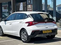 Used Hyundai i20 Advanced 101 HP (74 kW) 2025 White Hatchback