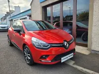 Used Renault Clio Play 75 HP (55 kW) 2018 Red Hatchback