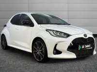 Used Toyota Yaris Hybrid Sport 113 HP (83 kW) 2023 White Hatchback