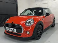 Używany Mini Cooper Hatch 2018 Pomarańczowy Hatchback