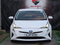Used Toyota Prius 70 HP (51 kW) 2022 White Hatchback