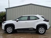 Used Toyota Yaris Hybrid 116 HP (85 kW) 2023 White Estate