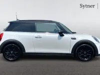 Used Mini Cooper Classic 134 HP (98 kW) 2022 White Hatchback