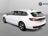 Used VW Passat Life 204 HP (150 kW) 2025 White Estate