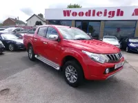 Used Mitsubishi L200 178 HP (130 kW) 2017 Red Pickup