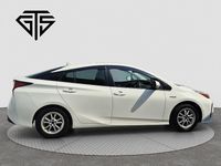 Used Toyota Prius 2025 White Hatchback