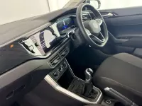 Usado VW Polo Life 95 HP (69 kW) 2024 Cinzento Citadino
