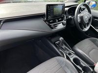 Usado Toyota Corolla 122 HP (89 kW) 2019 Branco Citadino