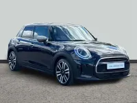 Usado Mini Cooper Exclusive 134 HP (98 kW) 2023 Preto Citadino