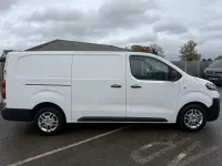 Used Vauxhall Vivaro S 100 HP (73 kW) 2020 White MPV