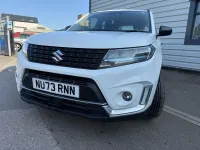 Käytetty Suzuki Vitara 129 HP (94 kW) 2023 Valkoinen Katumaasturi