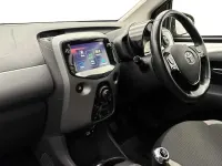 Used Toyota Aygo X-play 72 HP (52 kW) 2021 White Hatchback