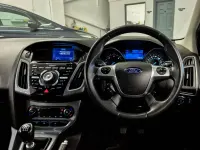 Begagnad Ford Focus Titanium 115 HK (84 kW) 2014 Svart Halvkombi