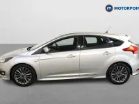 Used Ford Focus ST-Line 140 HP (102 kW) 2017 Silver Hatchback