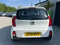 Used Kia Picanto 84 HP (61 kW) 2015 White Hatchback