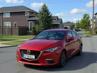 Begagnad Mazda 3 121 HK (88 kW) 2018 Röd Halvkombi