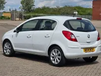 Used Vauxhall Corsa Design Edition 2014 White Hatchback