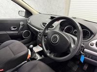 Used Renault Clio II Dynamique 98 HP (72 kW) 2006 Blue Hatchback