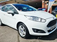 Used Ford Fiesta Zetec 2013 White Hatchback