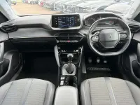 Used Peugeot 2008 Allure 100 HP (73 kW) 2021 White SUV