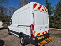 Usado Ford Transit 130 HP (95 kW) 2018 Branco Monovolume