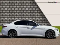 Used Alfa Romeo Giulia Saloon Veloce 280 HP (205 kW) 2022 White Sedan