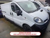 Second-hand Vauxhall Vivaro 100 CP (73 kW) 2006 Alb Monovolum