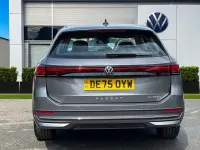 Usado VW Passat Life 204 HP (150 kW) 2025 Cinzento Carrinha