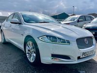 Begagnad Jaguar XF Luxury 197 HK (144 kW) 2013 Vit Sedan