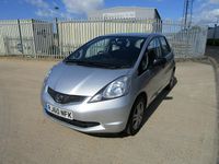 Used Honda Jazz S 90 HP (66 kW) 2011 Silver Hatchback