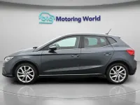 Usado Seat Ibiza XCELLENCE 115 CV (84 kW) 2024 Gris Utilitario