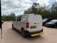 Used Vauxhall Vivaro 145 HP (106 kW) 2022 White MPV