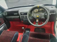 Second-hand Peugeot 106 100 CP (73 kW) 1993 Alb Hatchback