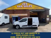 Usado Citroën Berlingo 100 HP (73 kW) 2023 Branco Monovolume