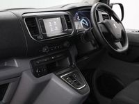 Used Peugeot e-Expert 100 kW (136 HP) 2022 Mauve/pink Van