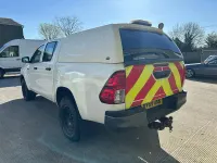 Used Toyota HiLux Active 150 HP (110 kW) 2019 White Pickup