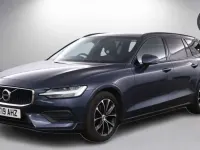 Begagnad Volvo V60 Momentum 2019 Blå Kombi