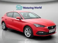Begagnad Seat Leon SE Dynamic 2023 Röd Halvkombi