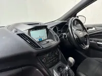 Käytetty Ford Kuga ST-Line 150 HP (110 kW) 2018 Musta Katumaasturi