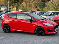 Used Ford Fiesta Zetec 140 HP (102 kW) 2015 Red Hatchback