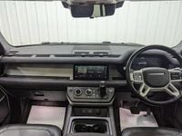 Used Land Rover Defender SE 300 HP (220 kW) 2023 SUV